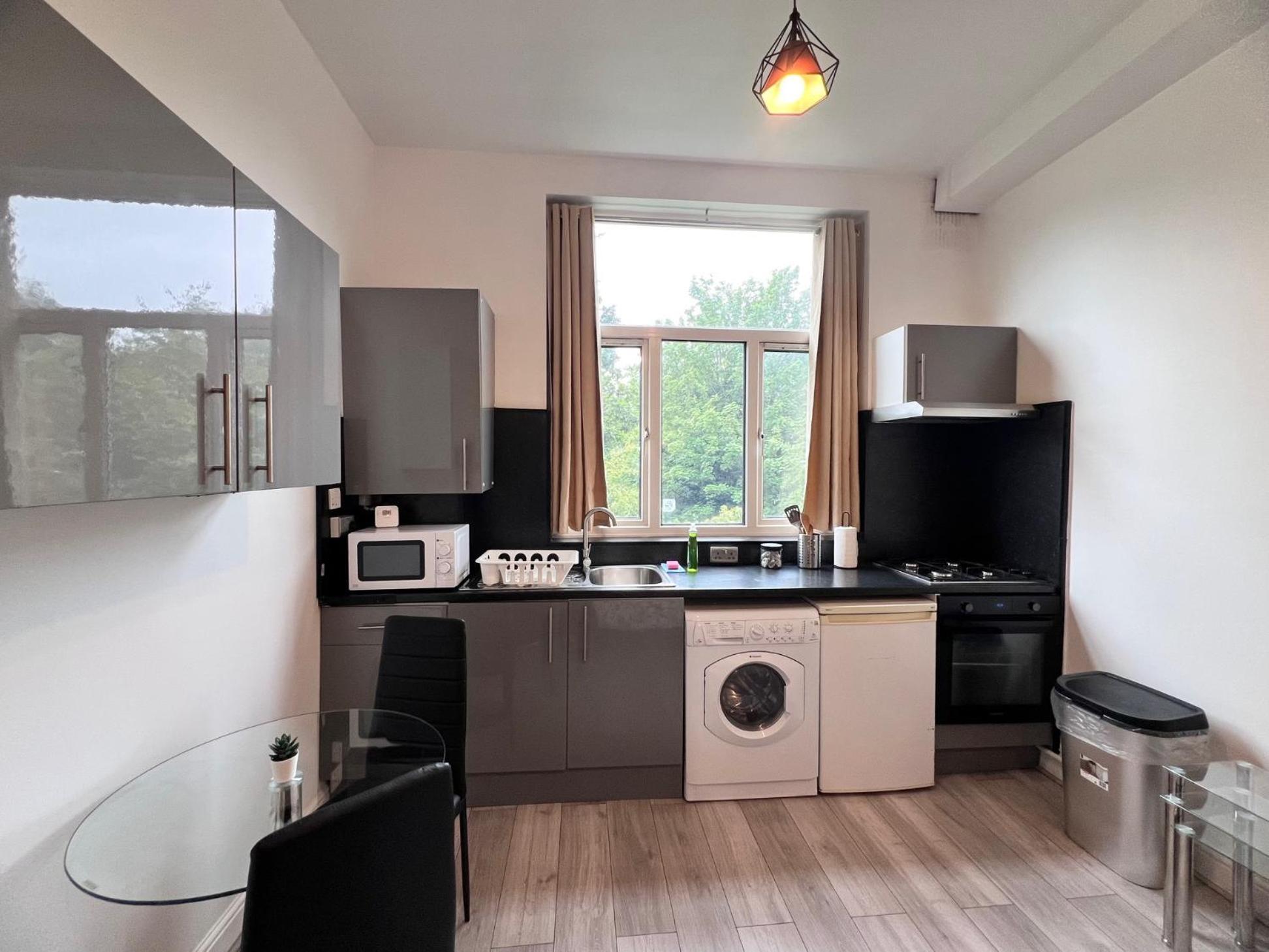 Lovely Studio Apartments On Finchley Road Londra Dış mekan fotoğraf
