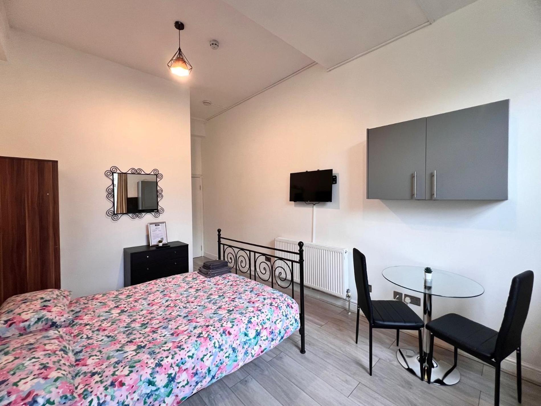 Lovely Studio Apartments On Finchley Road Londra Dış mekan fotoğraf